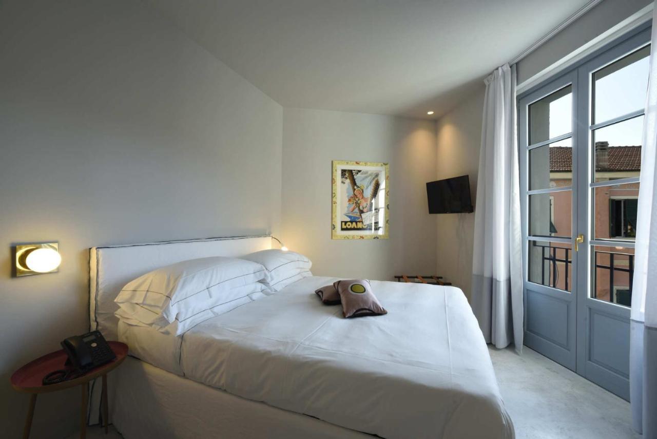 De La Hotel
